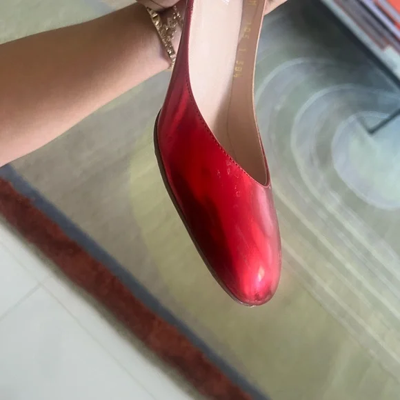 Valentino Shiny Red Heels - Picture 4 of 11